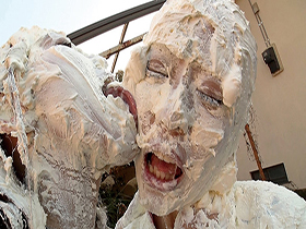 【謹賀珍年】顔面鼻舐め　唾かけ　パイ投げ　　サンプル画像10